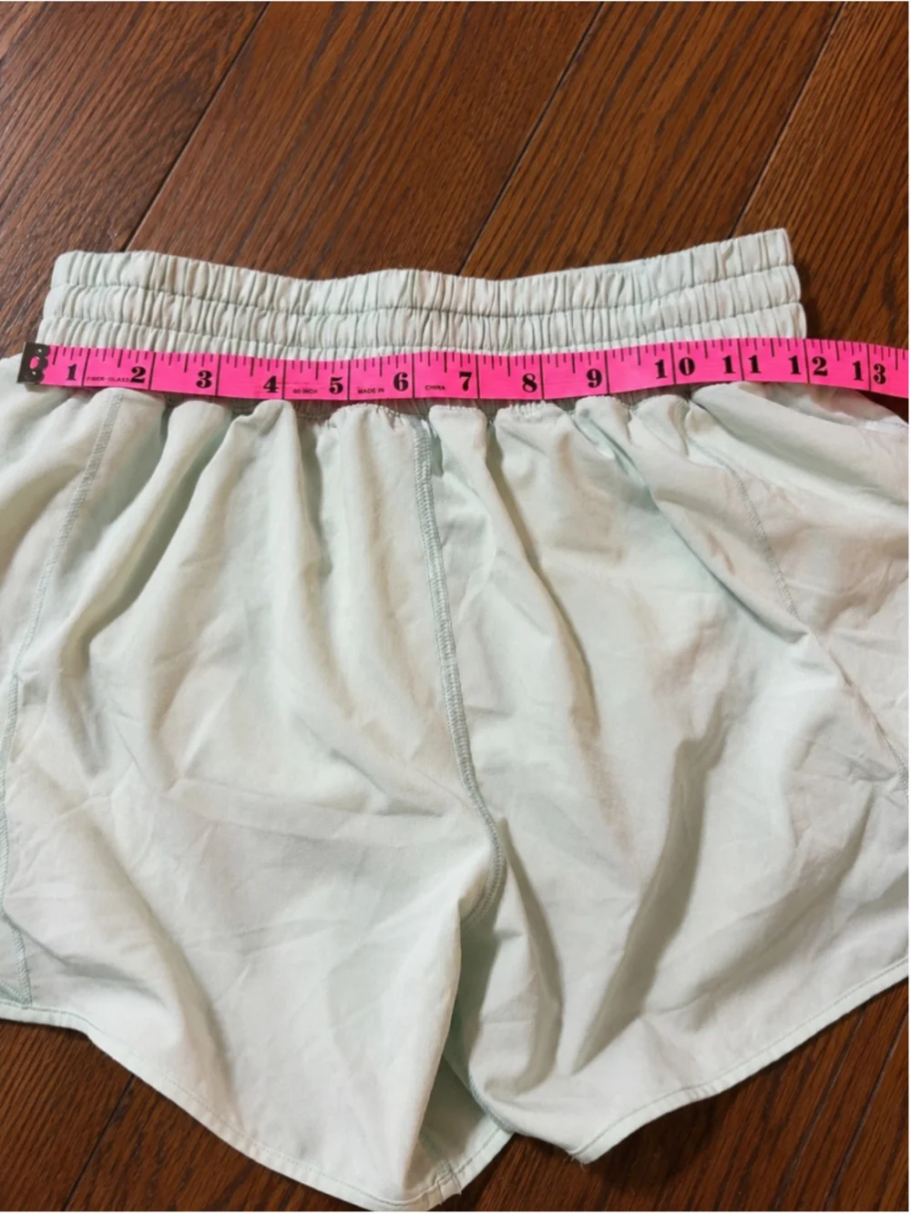 Women's Lululemon Athletic Shorts Size 4 Light Green